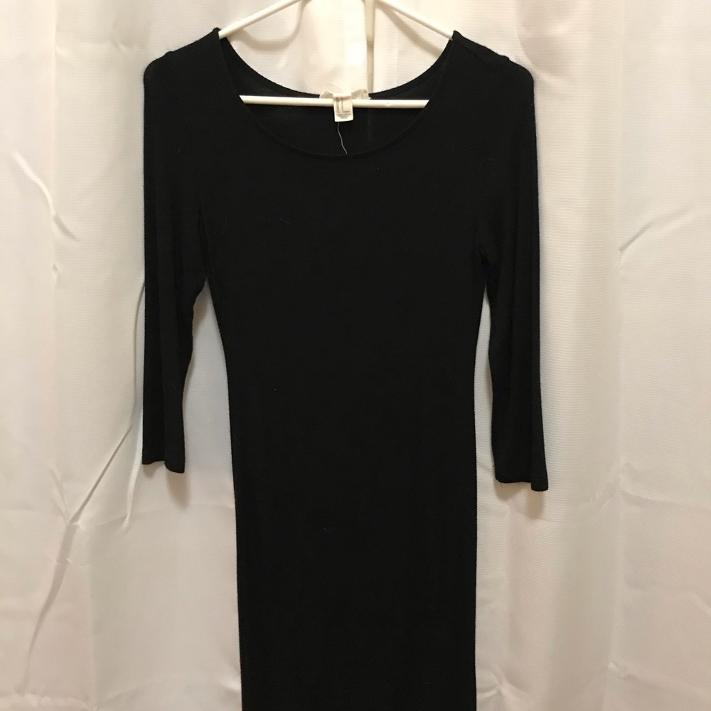 Black bodycon dress